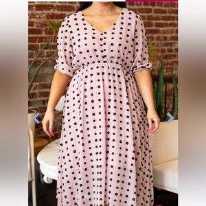 Chic soul pink pok-a-dot dress. Size 1X.